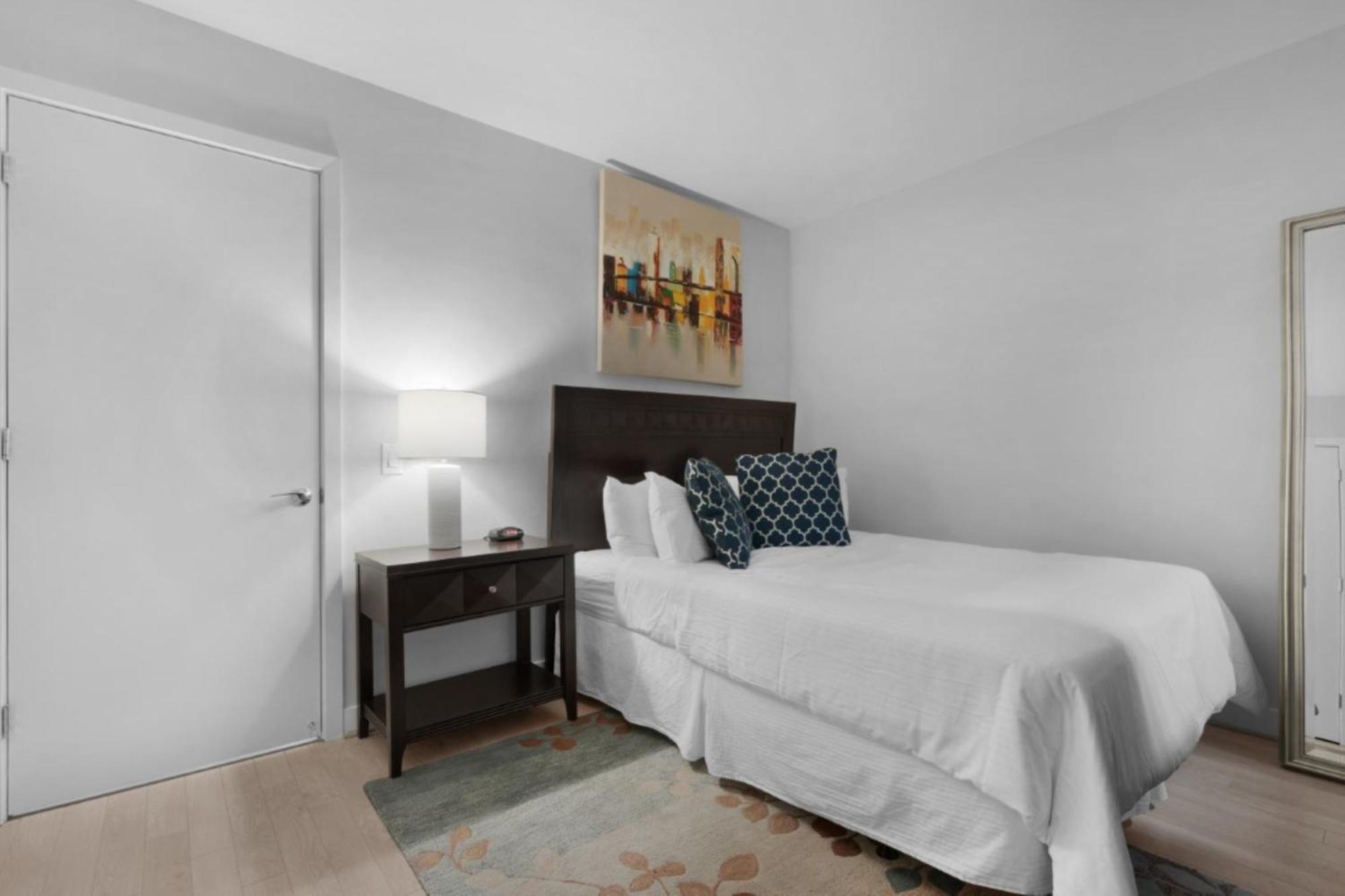Global Luxury At The White House Inn 4*